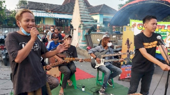 Live musik di tempat ngabuburit 