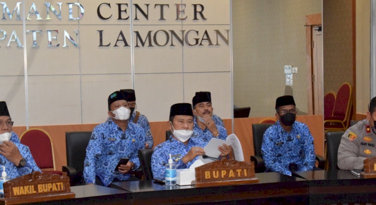 Bupati Lamongan Yuhronur Efendi memimpin rapat koordinasi persiapan lebaran 2022/RMOLJatim