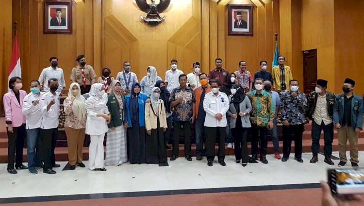 Pansus DPRD Kota Surabaya bersama elemen organisasi kepemudaan/RMOLJatim