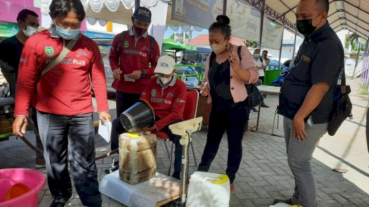 Disperdagin kota kediri salurkan migor curah