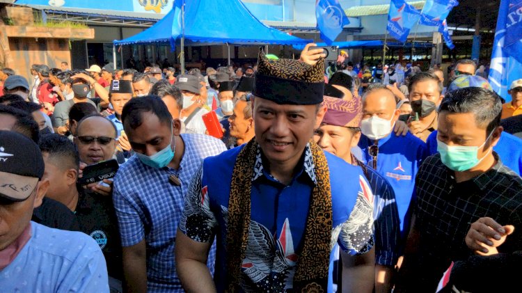 Ribuan warga saat menyambut kedatangan Ketum DPP PD Agus Harimurti Yudhoyono/RMOLJatim