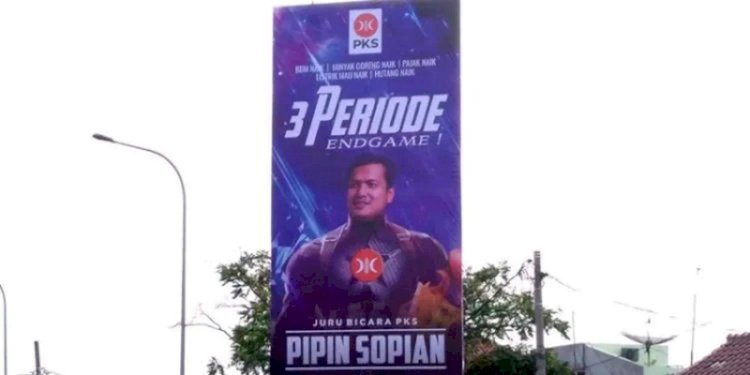 Bilboard Endgame Wacana Jabatan Presiden 3 Periode yang dipasang politikus PKS, Pipin Sopian, di Kabupaten Purwakarta/RMOLJabar