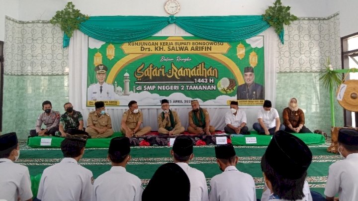 Bupati Bondowoso saat sambutan acara launching Kelas Tahfidz SMPN 2 Tamanan/RMOLJatim 