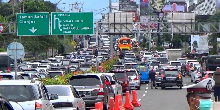 Kemacetan di jalur menuju Puncak/Net