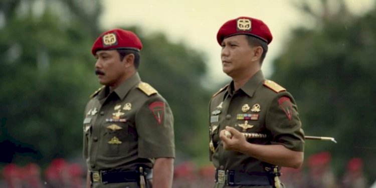 Subagyo HS dan Prabowo Subianto saaat aktif di Kopassus/Repro