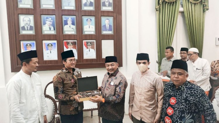 Presiden PKS Ahmad Syaikhu bertemu Bupati Bangkalan R Abdul Latif Amin Imron/Ist