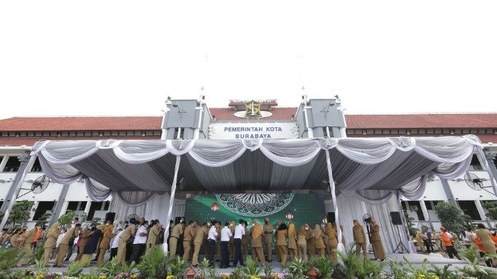 Halal Bihalal antara Wali Kota dan Wakil Wali Kota, Kepala PD, Pimpinan DPRD Kota Surabaya dan karyawan/karyawati di lingkungan Pemkot Surabaya/RMOLJatim