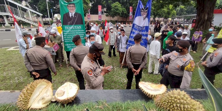 Gemas NU melakukan aksi di depan gedung KPK/RMOL