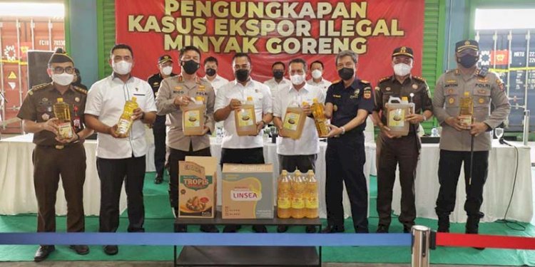 Kabareskrim Polri Komjen Agus Andrianto saat rilis pengungkapan kasus ekspor ilegal minyak goreng/Ist