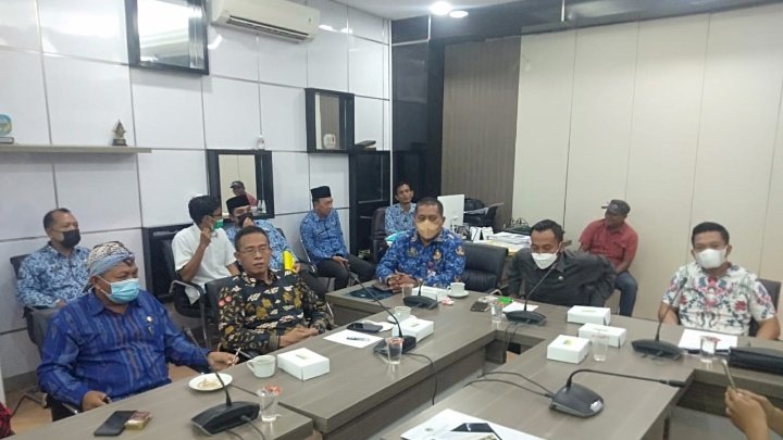 Pembasahan terkait pungutan pelantikan kades 