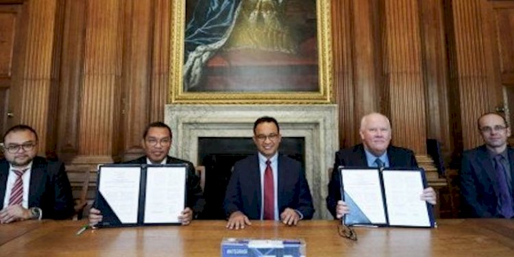MoU dilakukan lansgung oleh Direktur Utama PT Transjakarta, M Yana Aditya dan Head of Social Sciences Division, University of Oxford, Professor Timothy J Power/Ist