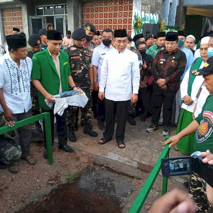 Ketum PBNU Yahya Cholil Staqub saat peletakan batu pertama pembangunan RSNU Jember/ist