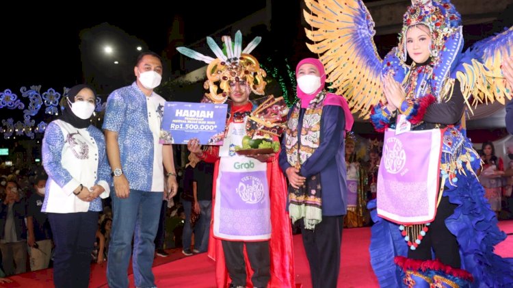 Gubernur Khofifah dan Eri Cahyadi 