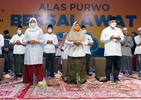 Bupati Ipuk saat menghadiri acara Alas Purwo Bersalawat/Humas