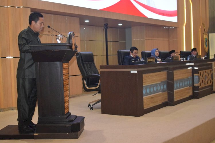 Rapat paripurna DPRD Lamongan penyampaian Pandangan Umum Fraksi-Fraksi terhadap Raperda Pertanggungjawaban Pelaksanaan APBD Kabupaten Lamongan Tahun 2021/RMOLJatim