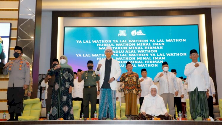 Gubernur Khofifah Indar Parawansa saat menghadiri Launching 1 Abad NU di Auditorium KH Hasyim Asy’ari PWNU Jawa Timur/Ist