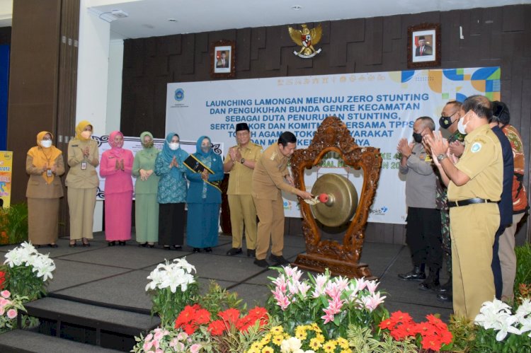 Bupati Lamongan Yuhronur Efendi saat launching zero stunting/RMOLJatim