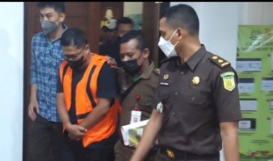 Teraangka Boedi Tjahyanto (BT), mantan kepala unit PT. Pegadaian unit cabang pembantu Kecamatan Tambak (Pulau Bawean)/Ist