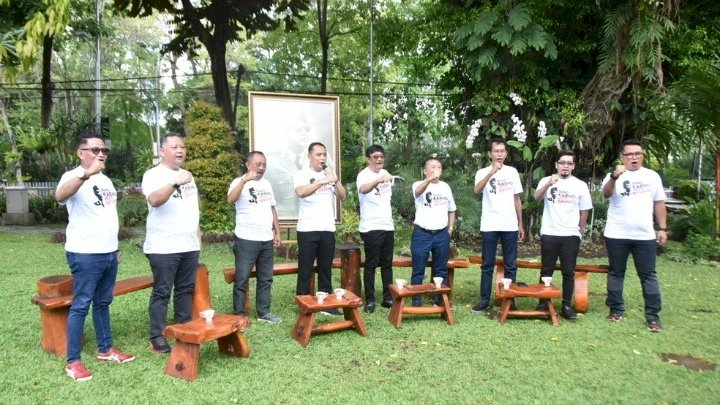 Eri Cahyadi, Armuji, Bambang DH, Whisnu Sakti Buana, Djarot Saiful Hidayat, Adi Sutarwijono, dan sejarawan Unesa Rojil Nugroho Bayuaji/RMOLJatim