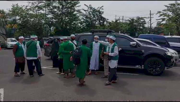 Pengurus Khilafatul Muslimin Surabaya Raya mendatangi Polda Jatim/Ist