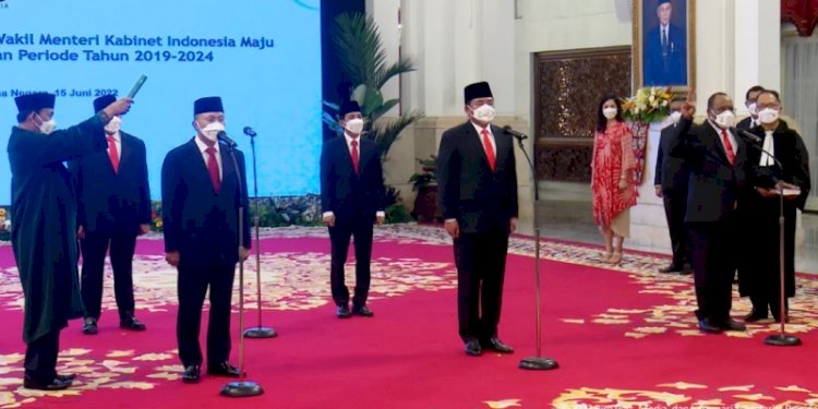 Presiden Jokowi melantik menteri hasil reshuffle di Istana Negara/Net