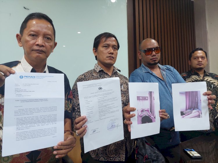 Bidang Pembelaan Profesi DPC Peradi Surabaya saat menggelar press rilis kasus penganiayaan advokat di Apartemen Purimas/RMOLJatim