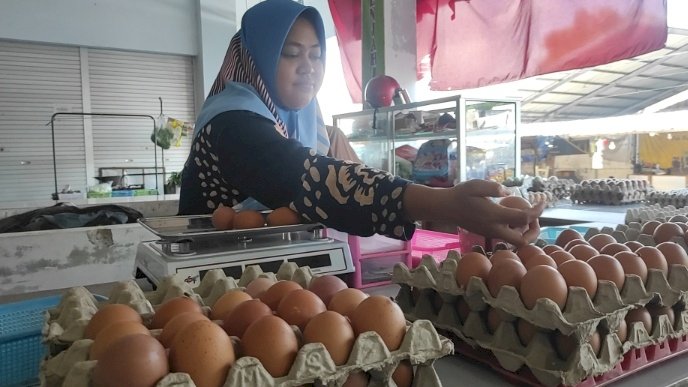 Penjual telur di Pasar Setono betek kota Kediri 