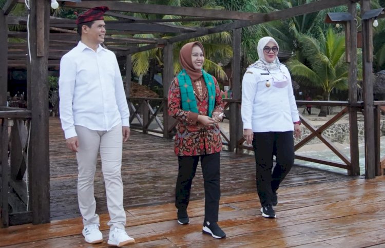 Wali Kota Mojokerto Ika Puspitasari saat studi pengelolaan pariwisata di Kabupaten Wakatobi/Ist