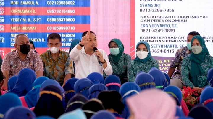 Wali Kota Eri bersama Ketua TP PKK Surabaya Rini Indriyani Ngobras KSH/ist