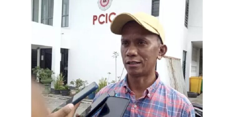 Jurnalis sekaligus pemimpin redaksi dari portal media Timor Leste Oekusipost.com, Raimundos Oki/Net