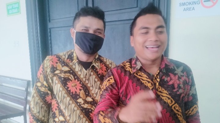 Mulyadi dan Aminullah, Tim penasehat hukum Itong Isnaeni, terdakwa kasus suap pembubaran PT Soyu Giri Primedika/RMOLJatim 