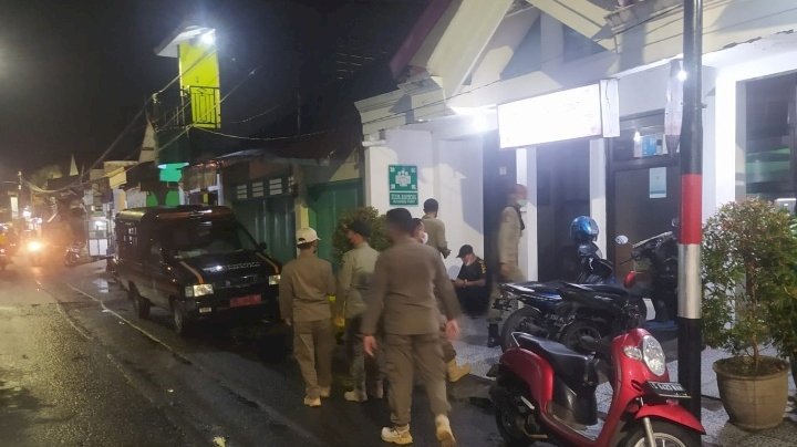 Satpol PP Surabaya melakukan operasi di kawasan Girilaya/RMOLJatim