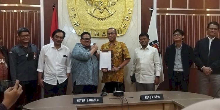 Ketua Bawaslu RI Rahmat Bagja (kemeja abu-abu)/RMOL