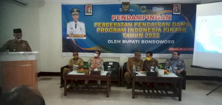 Bupati Bondowoso KH Salwa Arifin Salwa saat sambutan/RMOLJatim