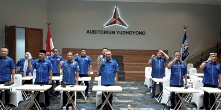 Ketua Demokrat Lampung Edy Irawan Arief dan Ketua DPC se Lampung/Ist