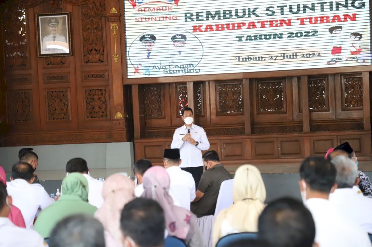 Bupati Tuban Aditya Halindra Faridzky memberikan arahan di acara rembuk stunting 2022/RMOLJatim