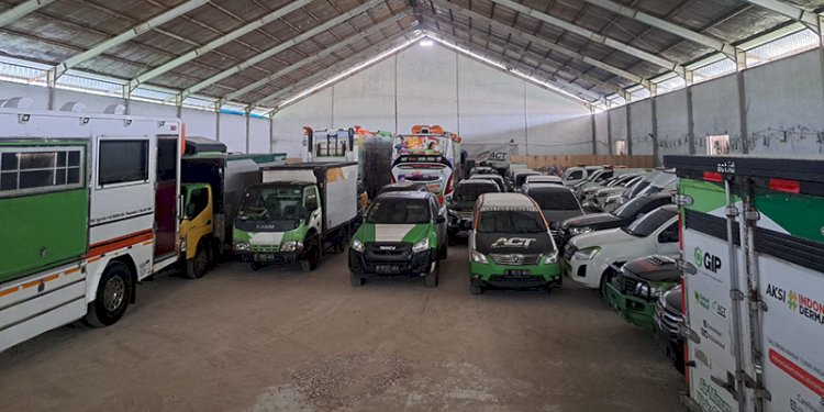 Sejumlah mobil milik ACT yang disita Bareskrim Polri/Ist