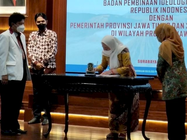 Penandatanganan nota kesepakatan BPIP di Gedunng Grahadi Surabaya/Ist
