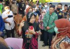 Terobos Pedalaman Bangkalan, Mensos Risma Kunjungi Warga yang Besarkan Anak dan Cucunya Disabilitas