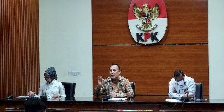 Ketua KPK Firli Bahuri (tengah) saat memaparkan kinerja KPK Semester 1 pada Kedeputian Bidang Pendidikan dan Peran Serta Masyarakat/RMOL