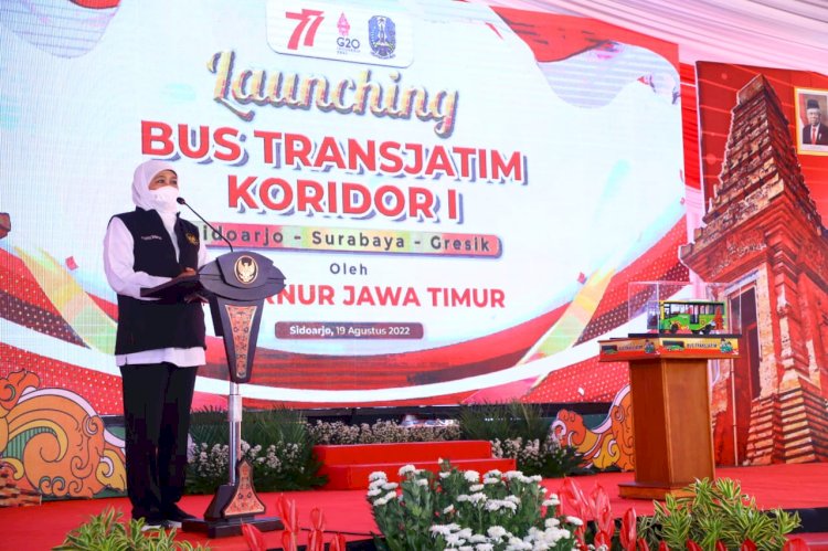 Gubernur Jawa Timur Khofifah Indar Parawansa meresmikan operasional Bus Trans Jatim/Ist