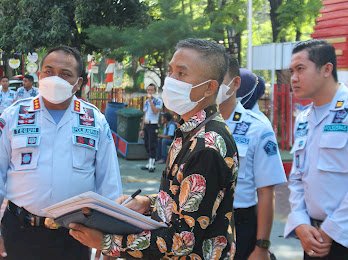  Kepala Ombudsman Jatim Agus Muttaqin saat melakukan supervisi pelayanan di Lapas Sidoarjo/Ist