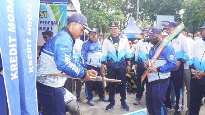 Bupati Lamongan saat menjadi Pembina Upacara Hari Olahraga/RMOLJatim