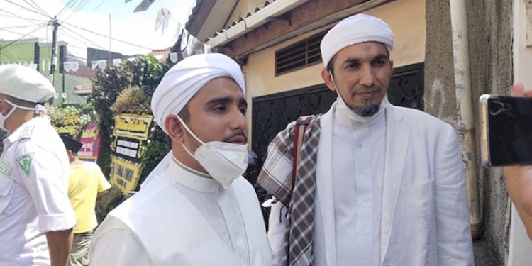 KH Ahmad Shobri Lubis (kanan) dan menantu Habib Rizieq Syihab, Habib Hanif Al Attas/RMOL