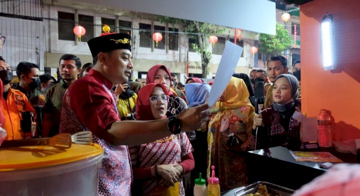 Wali Kota Eri saat melaunching wisata pecinan kembang jepun atau Kya-Kya Reborn/ist