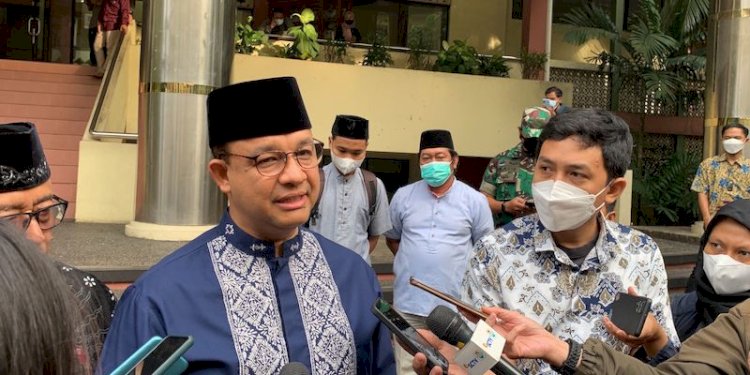 Gubernur DKI Jakarta Anies Baswedan usai ikut menjalani ibadah Shalat Jenazah almarhum Azyumardi Azra di Audiotorium Harun Nasution UIN Syarif Hidayatullah Jakarta/RMOL