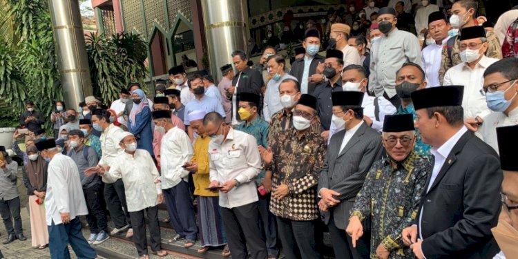 Sejumlah tokoh turut menshalatkan almarhum Azyumardi Azra di Auditorium Harun Nasution UIN Syarif Hidayatullah Jakarta/RMOL