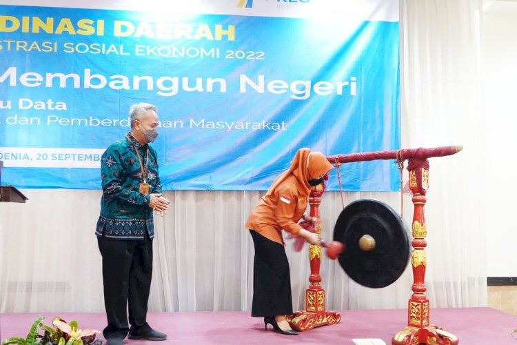 Bupati Mojokerto Ikfina Fahmawati saat membuka Rapat Koordinasi Daerah Pendataan Awal Registrasi Sosial Ekonomi 2022/RMOLJatim