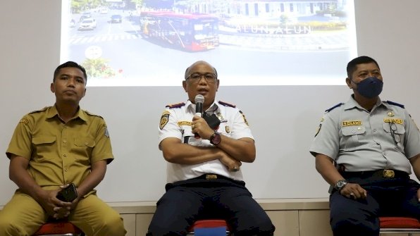 Tundjung Iswandaru saat konferensi pers di Gedung Eks Humas Pemkot Surabaya/RMOLJatim