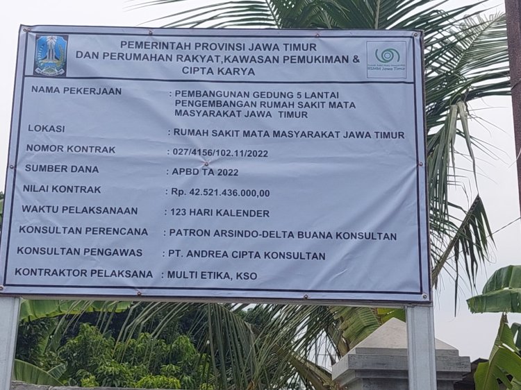 Papan nama proyek pembangunan RSMM Jawa Timur/RMOLJatim